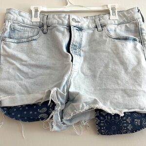 Old Navy Size 18 light blue jean shorts